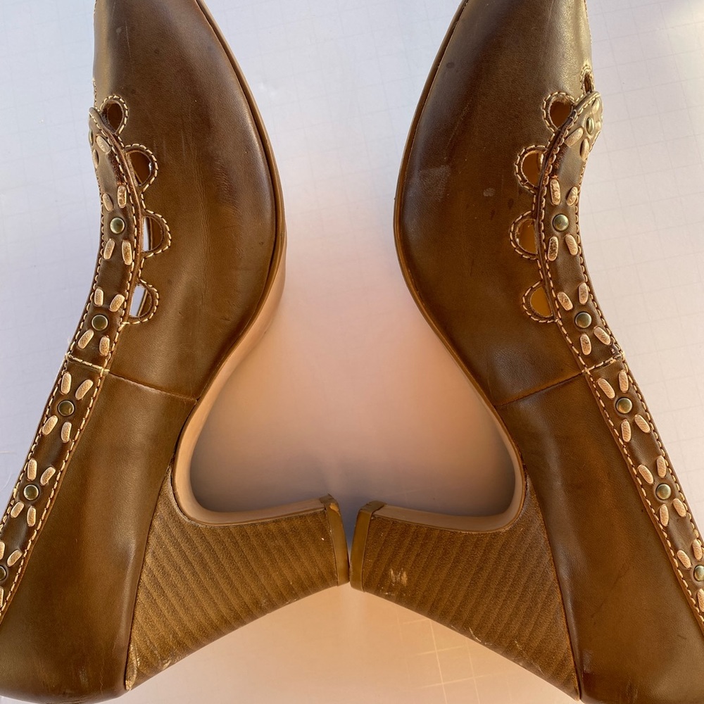 Mudd Heels Womens Size 10M Brown Round Toe Peep Toe Pumps